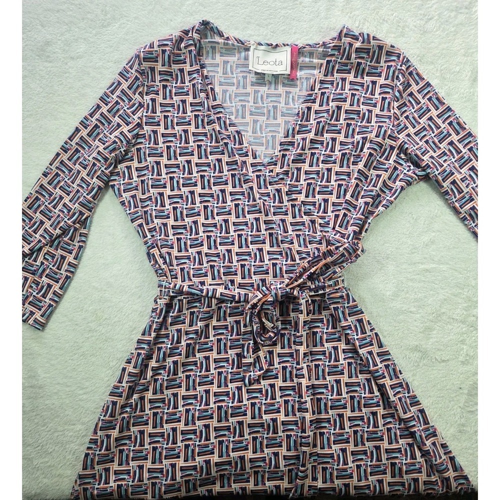 Leota Wrap Dress Geometric Print 3/4 Sleeve Stretch Jersey Knee Length